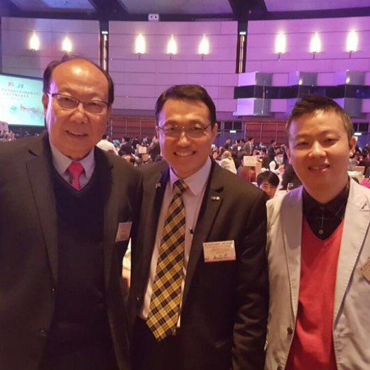 （香港）王志荣博士出席香港广州社团总会举办的春季鸡尾酒会。